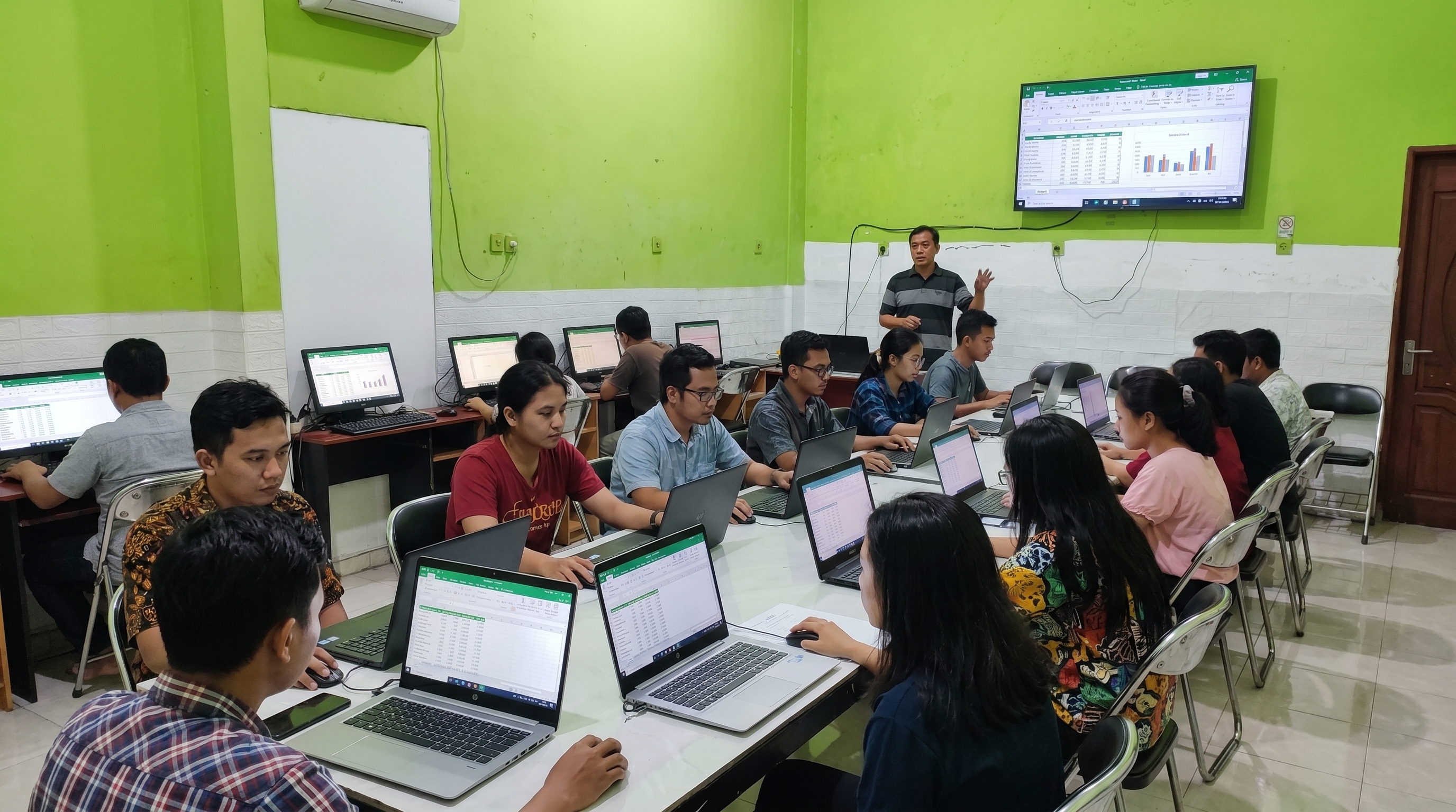 Belajar di P4K Evnikom